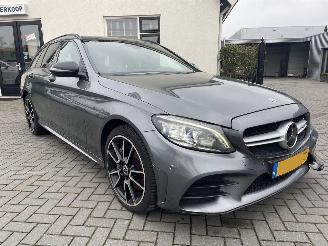 krockskadad bil auto Mercedes C-klasse Estate 300 d 4MATIC 245 PK 2019/2