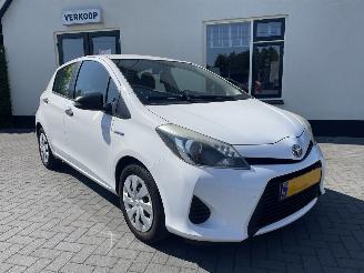  Toyota Yaris 1.5 Full Hybrid Comfort 2013/5