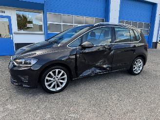 Vaurioauto  passenger cars Volkswagen Golf Sportsvan 1.2 TSI  AUTOMAAT  HIGHLINE 2015/1