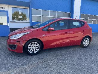 krockskadad bil auto Kia Niro 1.0 T-GDI  NAVIGATOR 2016/6