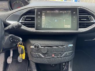 Peugeot 308 1.2 PURE TECH  BLUE LION picture 18