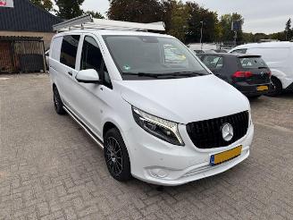 krockskadad bil bedrijf Mercedes Vito 119 CDI DC Lang 4-Matic Automaat 2016/5