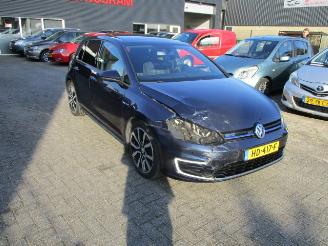 Schadeauto Volkswagen Golf 1.4 TSI GTE 2015/10