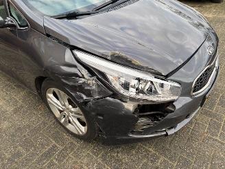 Kia Cee d 1.6 GDI Super Pack 135pk picture 6