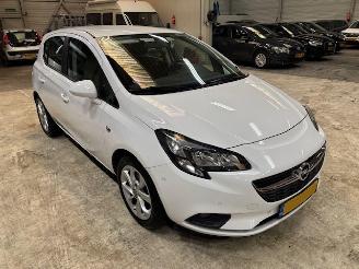Schadeauto Opel Corsa 1.0 5-drs Turbo Edition NAP 2016/2
