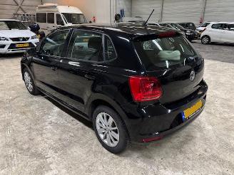 krockskadad bil auto Volkswagen Polo 1.0 5-drs airco 2014/11