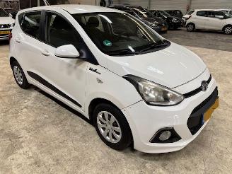Avarii autoturisme Hyundai I-10 1.0 5-drs  Comfort Plus Clima 2014/2