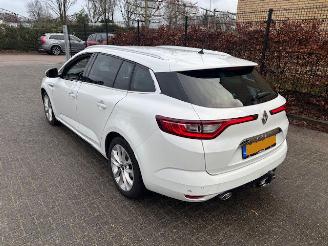 uszkodzony samochody osobowe Renault Mégane 1.3 TCe GT-Line 2019/2