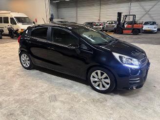 Avarii autoturisme Kia Rio 1.4 5-drs clima  110pk 2022/6