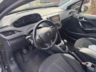 Peugeot 208 1.2 5-drs Envy Nap picture 11