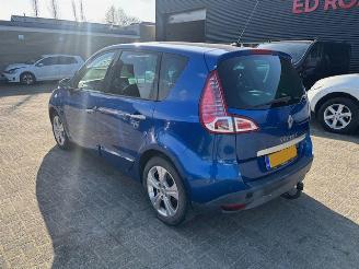 Voiture accidenté Renault Scenic 1.4 TCe Bose 131pk 2012/12