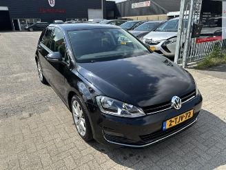 Unfallwagen Volkswagen Golf 1.2 TSI 5-drs Highline 2014/2