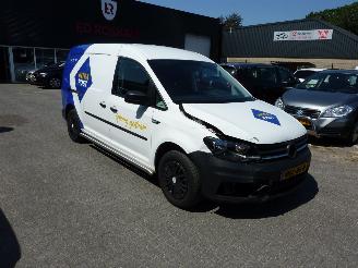 skadebil bedrijf Volkswagen Caddy maxi 2.0 TDI C-EDITION 2020/10