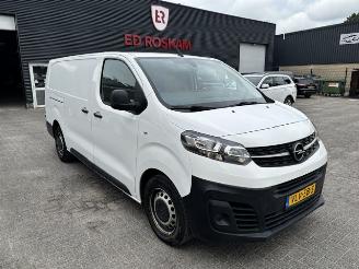 skadebil bedrijf Opel Vivaro 1.5 CDTI L2H1 Selection airco NAP 2021/10