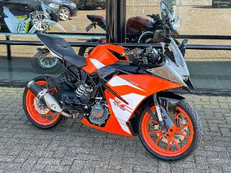 skadebil motor KTM  RC 125 ABS 2019/3