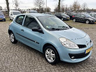 Renault Clio 1.2 TCE Expression picture 7