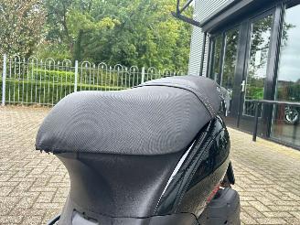 Piaggio  Zip picture 10