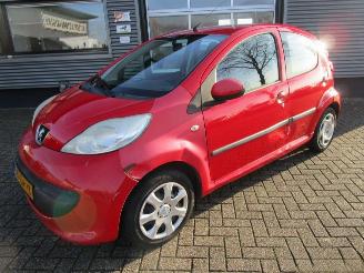 Auto incidentate Peugeot 107 1.0-12V XS 5drs 2008/5