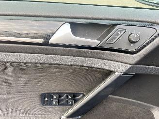 Volkswagen Golf GTI Performance 2.0 TSI picture 23