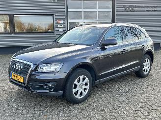 Damaged car Audi Q5 2.0 TDI Quattro Pro-Line 2010/4