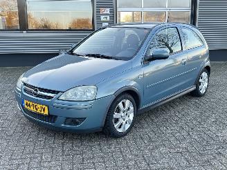Vaurioauto  passenger cars Opel Corsa 1.2 16V Silverline 2006/9