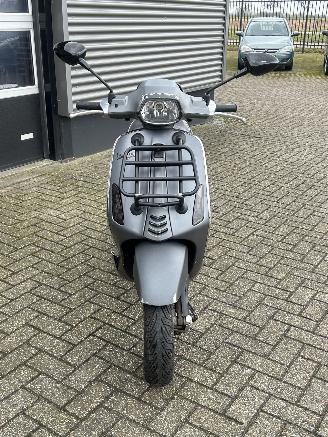 Vespa  Sprint 50 4T picture 8