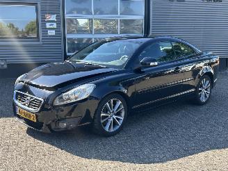 Vaurioauto  passenger cars Volvo C-70 2.5 T5 Tourer 2012/6