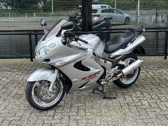  Kawasaki ZZ - R 1200  2002/4