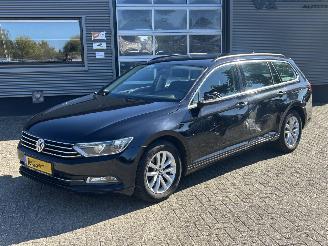Damaged car Volkswagen Passat Variant 1.6 TDI Highline 2016/11