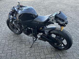 Suzuki GSX-R750  picture 5