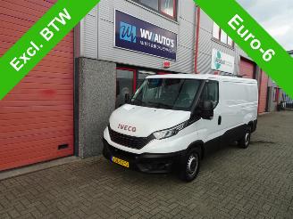 Tweedehands bestelwagen Iveco Daily 35S16V 2.3 352 H1-l2 hi matic 3500 kg trekgewicht 3 zits navi camera 2019/11