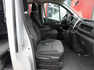 Renault Trafic 2.0 dCi 120 T29 L2H1 DC Comfort 5 pers airco navi ahk picture 24