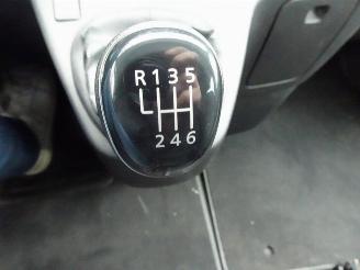 Renault Trafic 2.0 dCi 120 T29 L2H1 DC Comfort 5 pers airco navi ahk picture 17