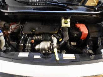 Peugeot Partner 120 1.6 BlueHDi 75 L1 Première navi airco picture 27