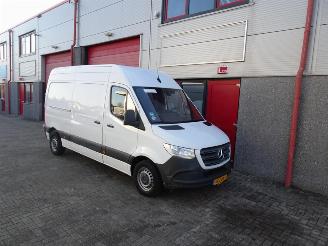 Mercedes Sprinter 314 2.2 CDI L2H2 DC 3zits airco picture 4