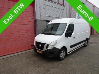 skadebil bedrijf Nissan Nv400 2.3 dCi L2H2 Optima 3 zits airco 2018/11
