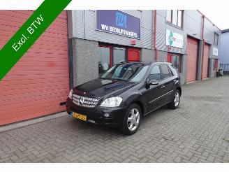 Käytettyjen commercial vehicles Mercedes M-klasse 320 CDI 4 matic airco navi lkw / van 3500 kg trekhaakgewicht 2006/7