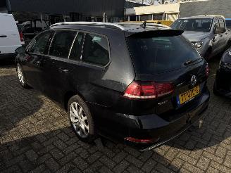 Volkswagen Golf  picture 6