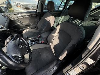 Volkswagen Golf  picture 8