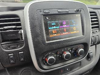 Renault Trafic 2.0 dCi 145 L2 picture 10