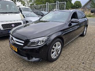 Damaged car Mercedes C-klasse C220 D Estate 4Matic Motor Problem 2019/4