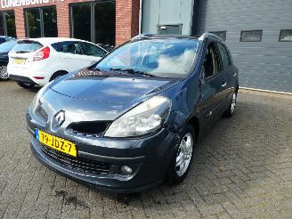 skadebil auto Renault Clio 1.2 TCE Sélection Business 2009/4