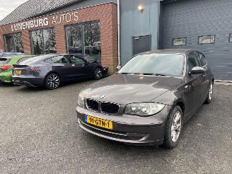 Voiture accidenté BMW 1-serie 116i BUSSINESS LINE 2008/9