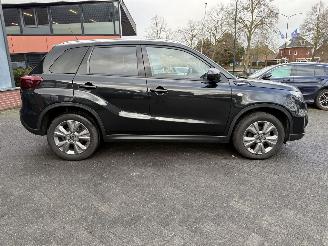 Suzuki Vitara 1.4 Boosterjet Select Smart Hybrid picture 6