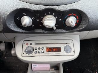 Renault Twingo 1.2 Dynamique airco picture 14