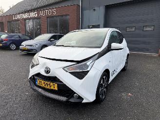 Coche accidentado Toyota Aygo 1.0 VVT-i x-cite Hatchback 5-dr. 2019/6