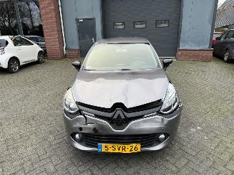 Renault Clio 0.9 TCe Authentique  Hatchback 5-dr. picture 13