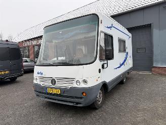danneggiata camper Niesmann+Bischoff  ARTO 2.8 TDI  120PK MOTOR 2002/5