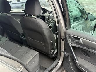 Volkswagen Golf 1.6 TDI Highline BlueMotion picture 20