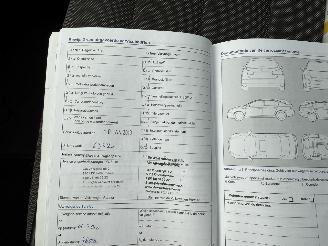 Volkswagen Golf 1.6 TDI Highline BlueMotion picture 32